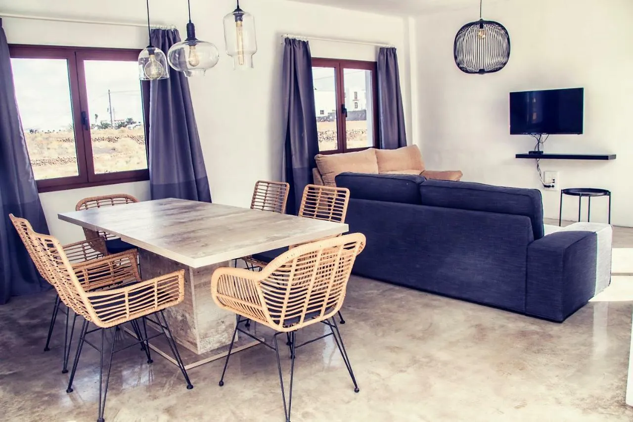 Casa De La Nobleza Guest House Tinajo 0*,  Spain